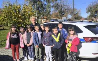 Prometni policajac u PŠ Pčelić – učenje o sigurnosti u prometu