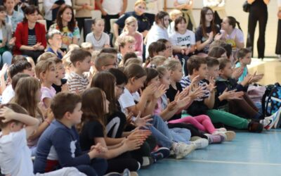 “Poštujte naše znakove” Učenici učili kako sigurno sudjelovati u prometu